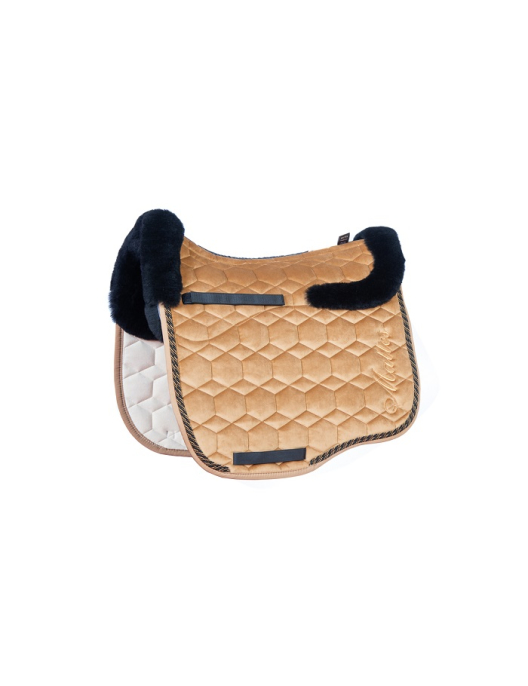 Mattes Saddle Pad Deluxe 20/sand Velvet border front and back Lambskin in the seating area